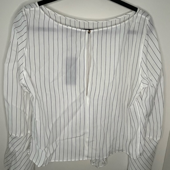 Black and white striped cropped blouse - Picture 4 of 4